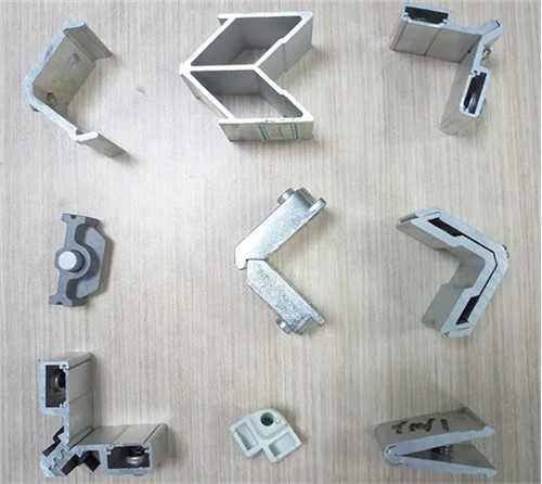 Kết nối góc cửa sổ nhôm
